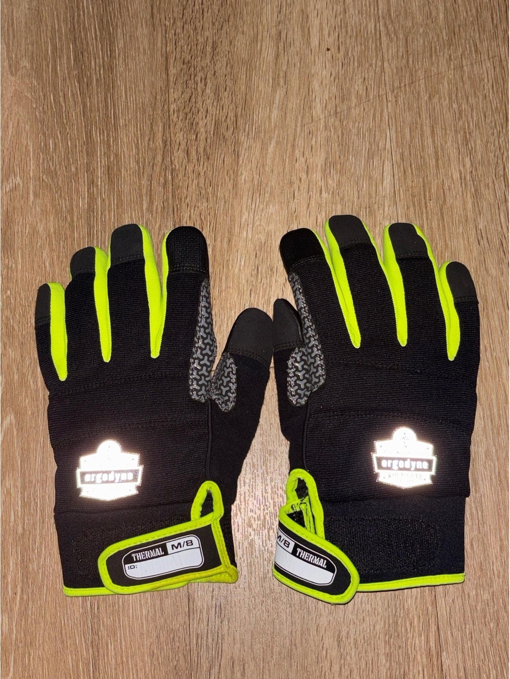Ergodyne Thermal Work Gloves M/L Hi Vis D154